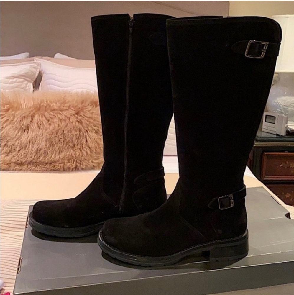La Canadienne knee high boots
